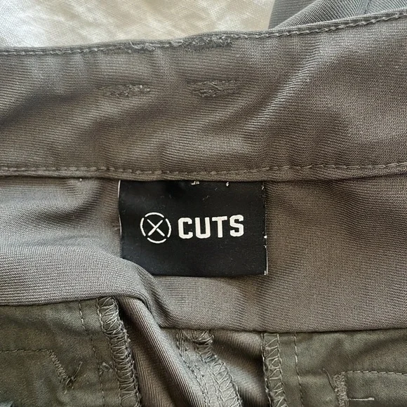 2 pairs of Men’s Cuts pants - Picture 6 of 10